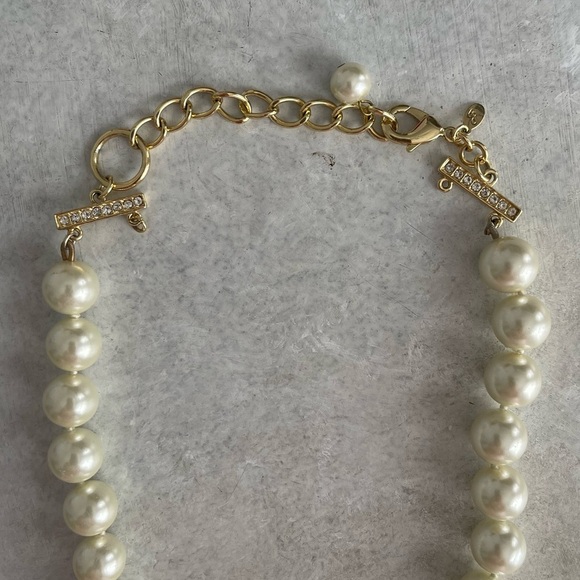 Joan Boyce Statement Necklace White Pearl 1 Strand - Picture 2 of 6